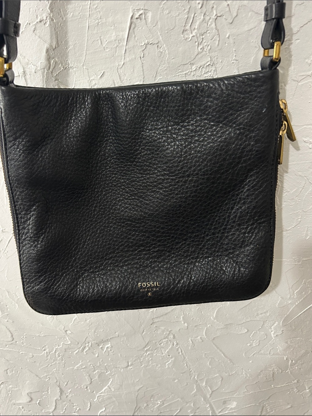 Fossil Black Leather Crossbody Bag - Classic Everyday Shoulder Bag